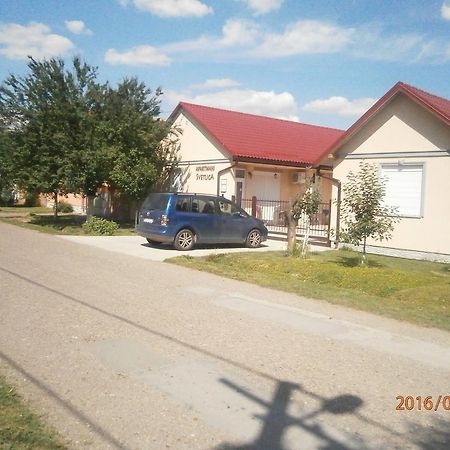 Apartments Svetlica Бачки Петровац Екстериор снимка