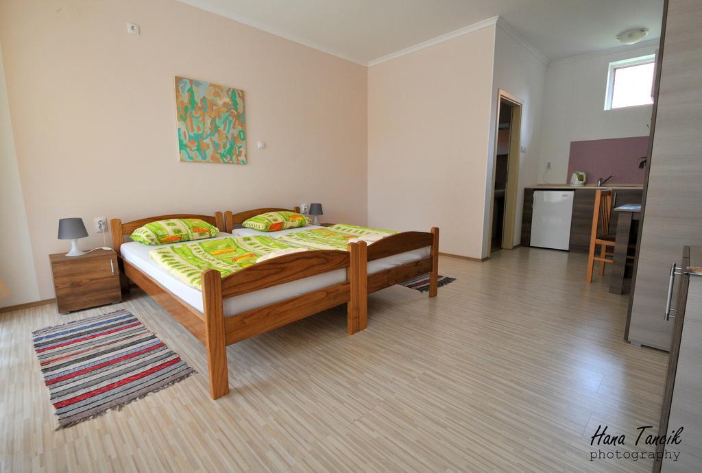 Apartments Svetlica Бачки Петровац Екстериор снимка